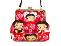 Betty Boop Love Bag with kiss lock. Made of fabric with a detachable single strap. 