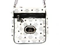 Betty Boop Licensed Messenger Bag with zipper. Made with PU (Polyurethane) with single adjustable strap. 