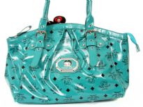 Betty Boop Licensed Handbag made with PU (polyurethane). With double handle and zipper closure. 