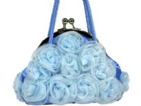 Rose floral metal frame evening bag for any evening occasion. This evening bag has double handles. It has kiss lock closure and is made of satin fabric.
