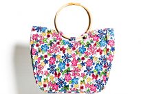 Floral print beach bag. Measures 18x14 (not including handle) or 18x20 (including handle).