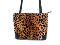 Fabric Bucket Shoulder Bag. Top zipper closing.