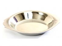 Stainless round gratin dishes make table service of hot food easy! The 6 ounce size makes them especially good for bubbling appetizers and heated desserts. Stainless round gratin dishes have side handles for comfortable transport. They are stack-able to maximize valued storage area. Stainless round gratin dishes have a bright finish that enhances any food presentation.