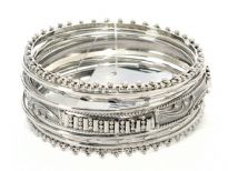 Metal bangles( 9 pieces set)