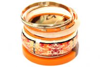 Seven pieces bangle set