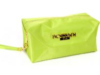 Nylon cosmetic bag. Top zipper closing.