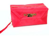 Nylon cosmetic bag. top zipper closing.