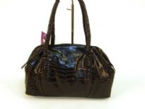 Designer Inspired Croco embossed handbag has a double handle and a zipper closure. Made of PU (polyurethane).