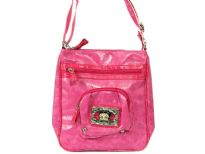 Betty Boop Licensed PVC Messenger Bag with zipper closure. Made with PU (polyurethane) and with adjustable single strap. 